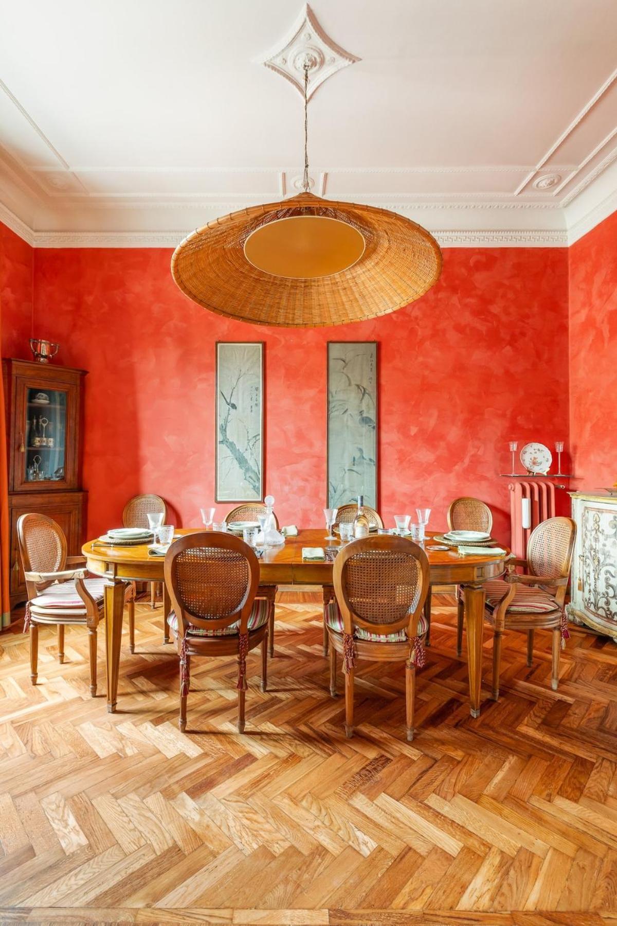 Casa Augusta, A Burghesius