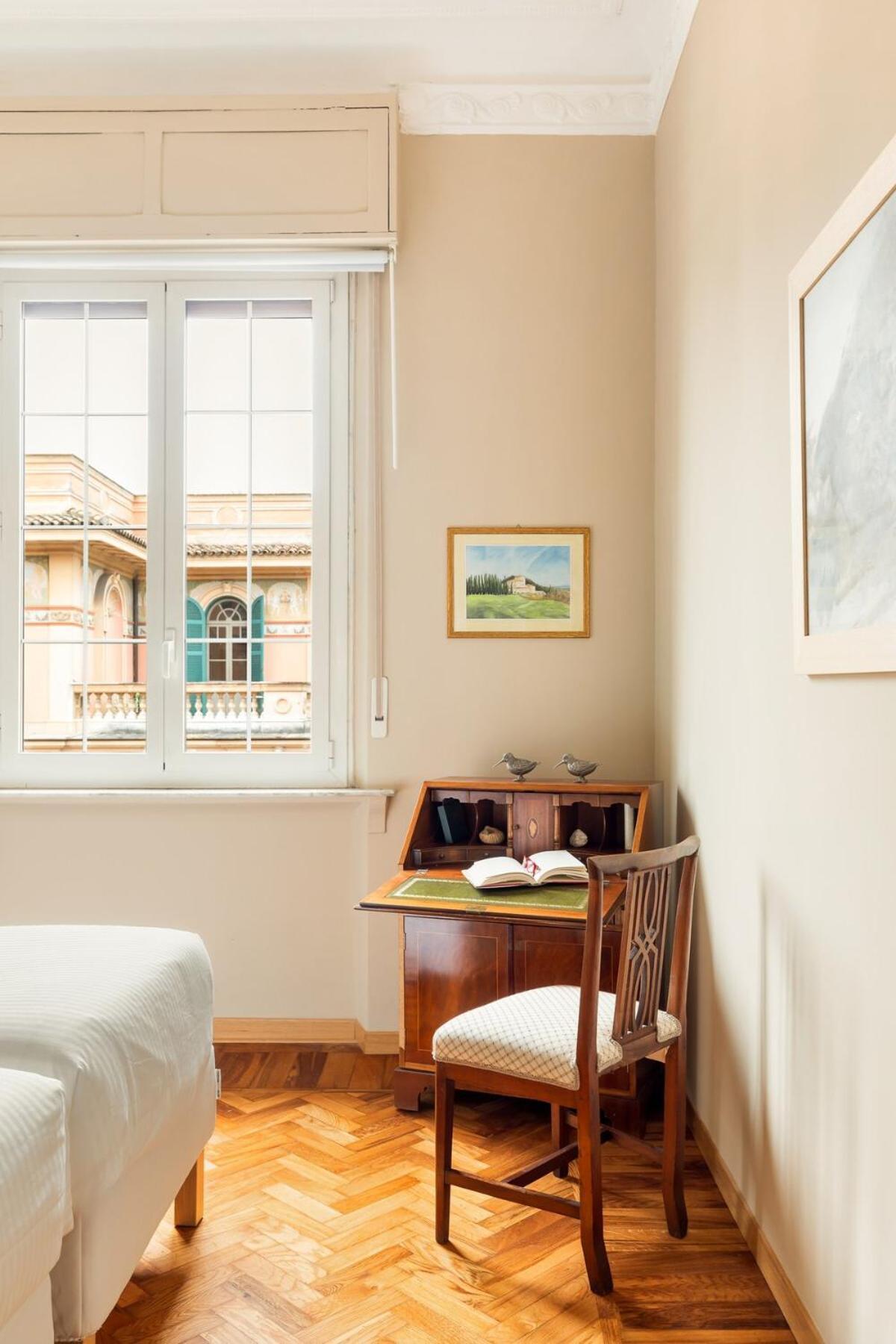 Casa Augusta, A Burghesius Apartment Rome
