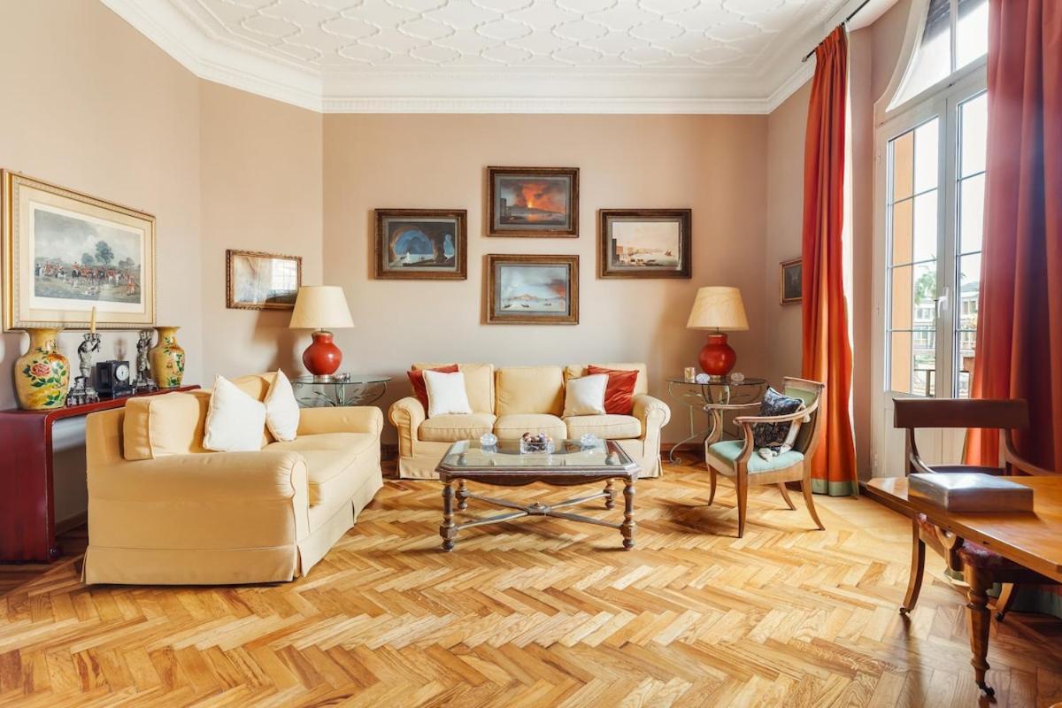 Casa Augusta, A Burghesius Apartment *